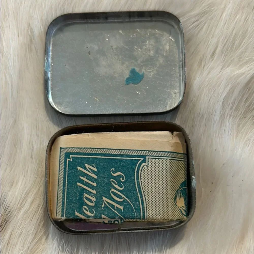 Antique Laxative Tin - Picture 8 of 9